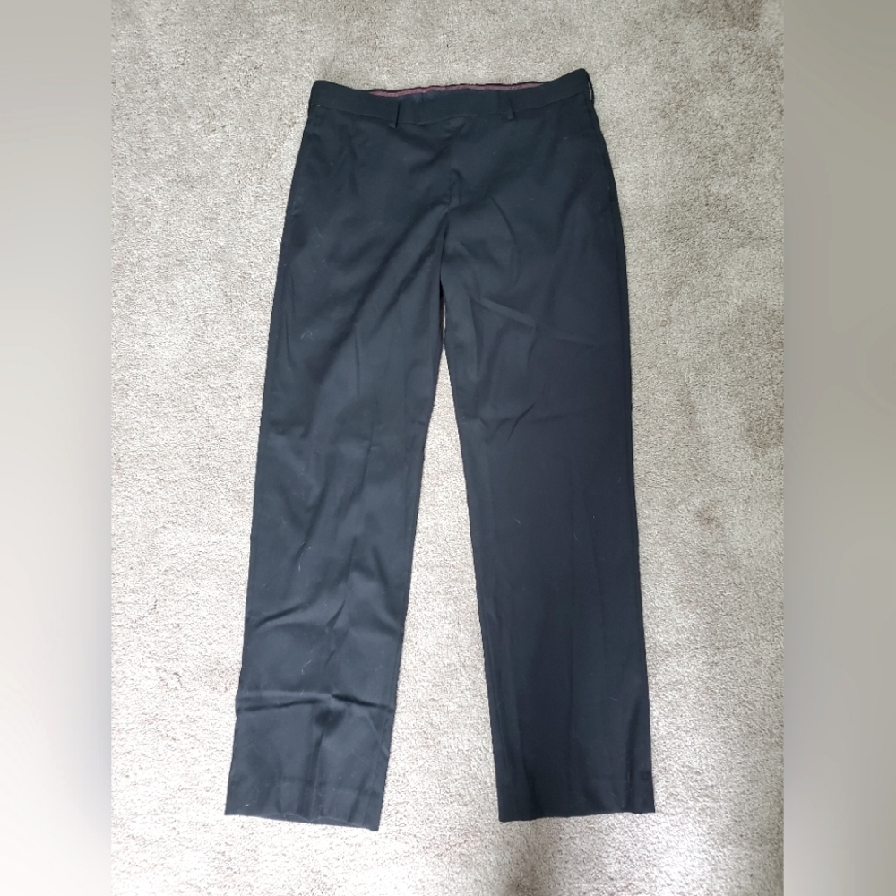 Men's Axist Black dress pants. Size 34/32.